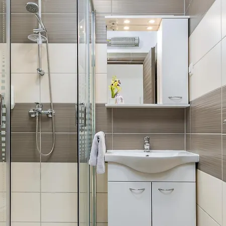 Cozy In With Wifi Apartment Pula