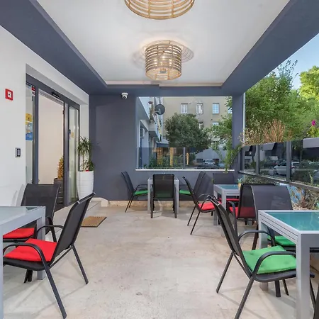 Cozy In With Wifi Апартаменты