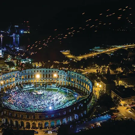 Cozy In With Wifi Пула