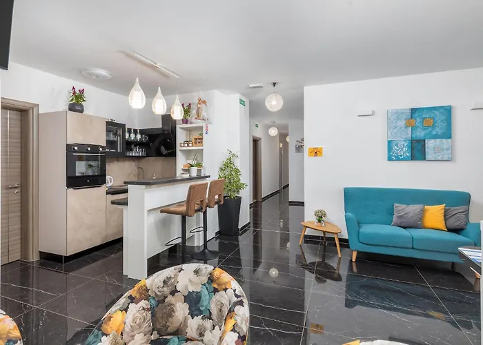 Cozy In With Wifi Appartement Pula